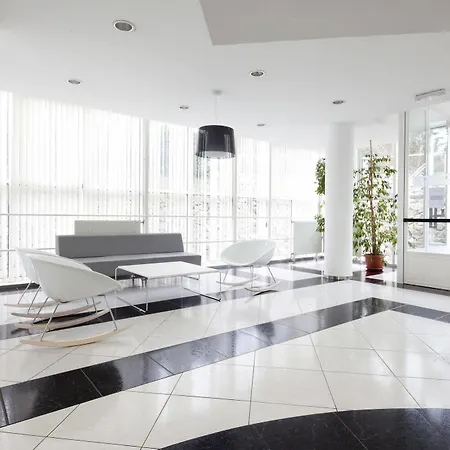 Residencia Universitaria Resa Siglo Xxi